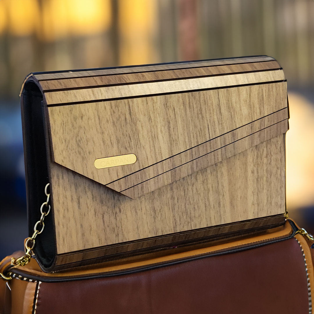 MARTINA - Shoulder Bag in Sustainable Walnut Wood